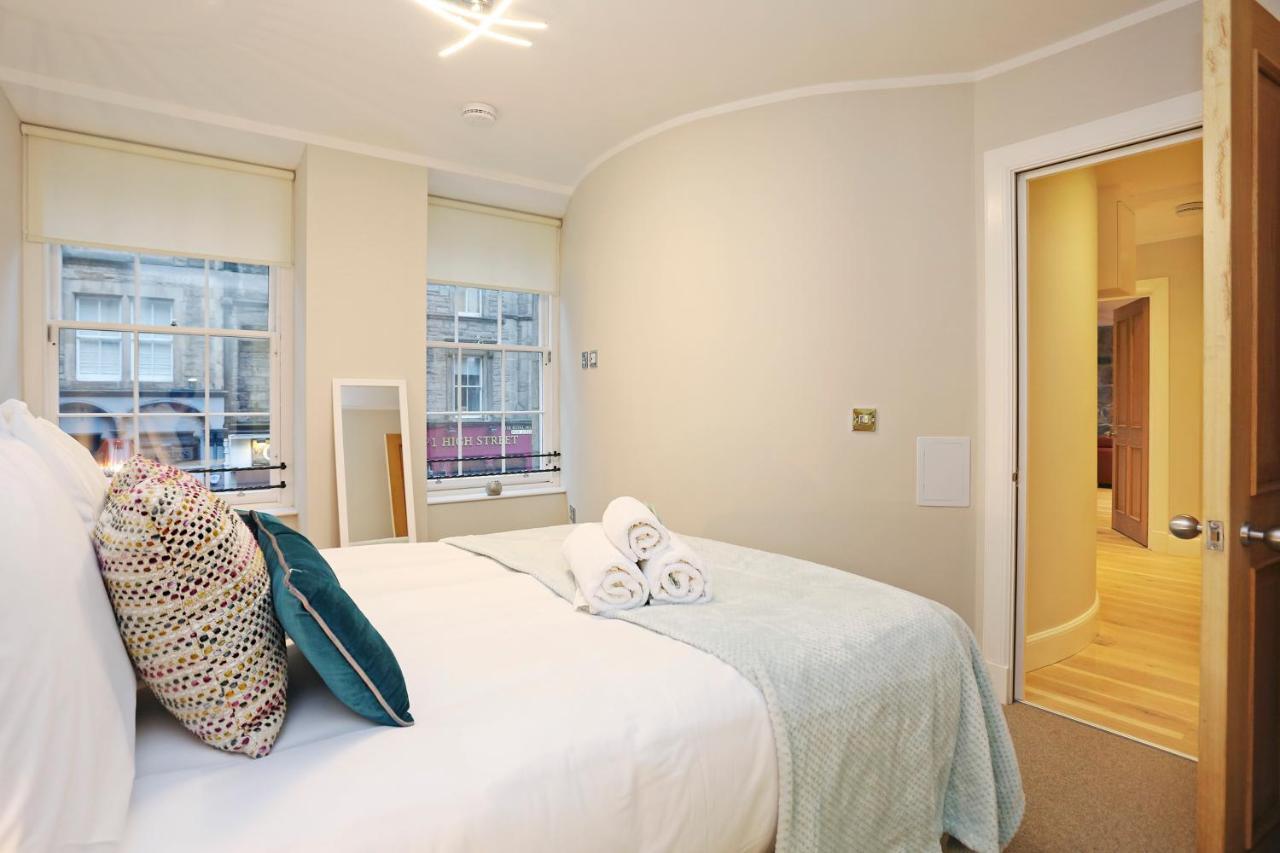 Joivy Elegant Home At The Heart Of The Royal Mile Edimburgo Exterior foto